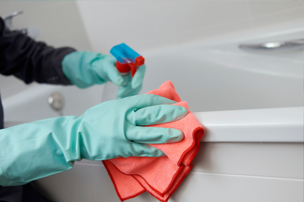 Standard Cleaning ( 5 Bathrooms)